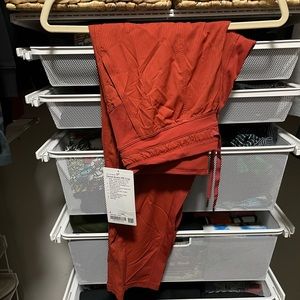 NWT Lululemon Dance Studio Crop sz 8